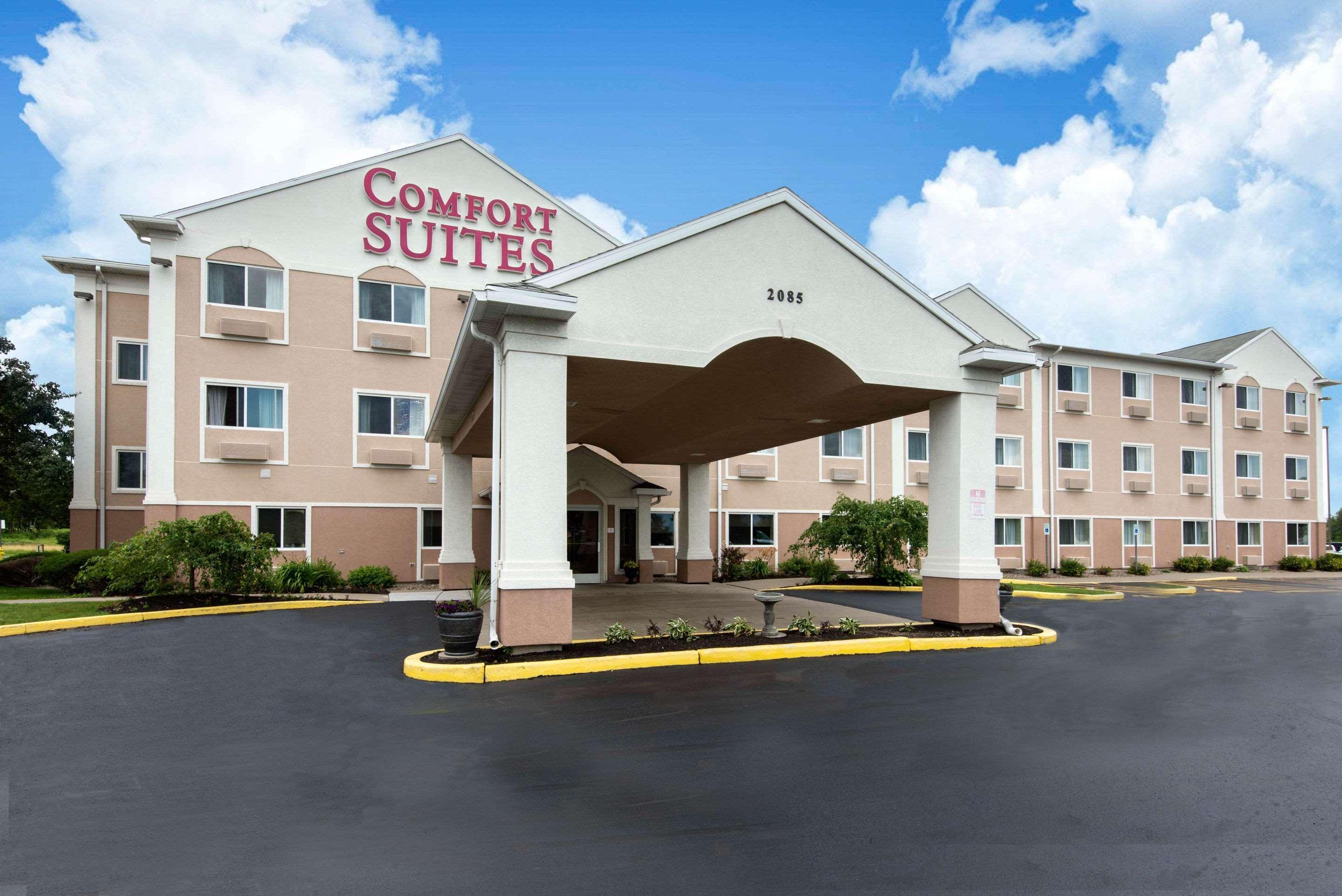 Comfort Suites Rochester Henrietta University Area Екстериор снимка