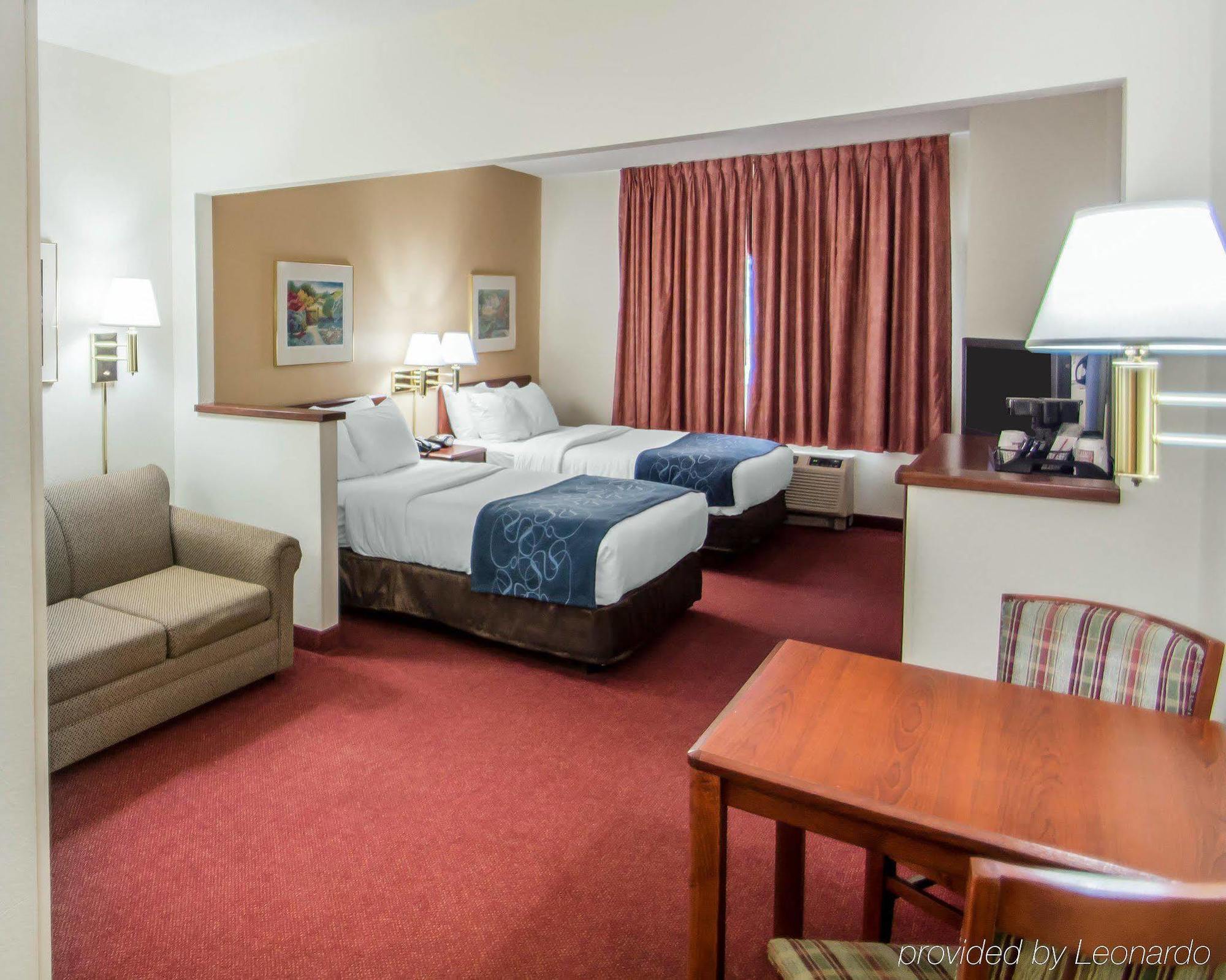 Comfort Suites Rochester Henrietta University Area Екстериор снимка