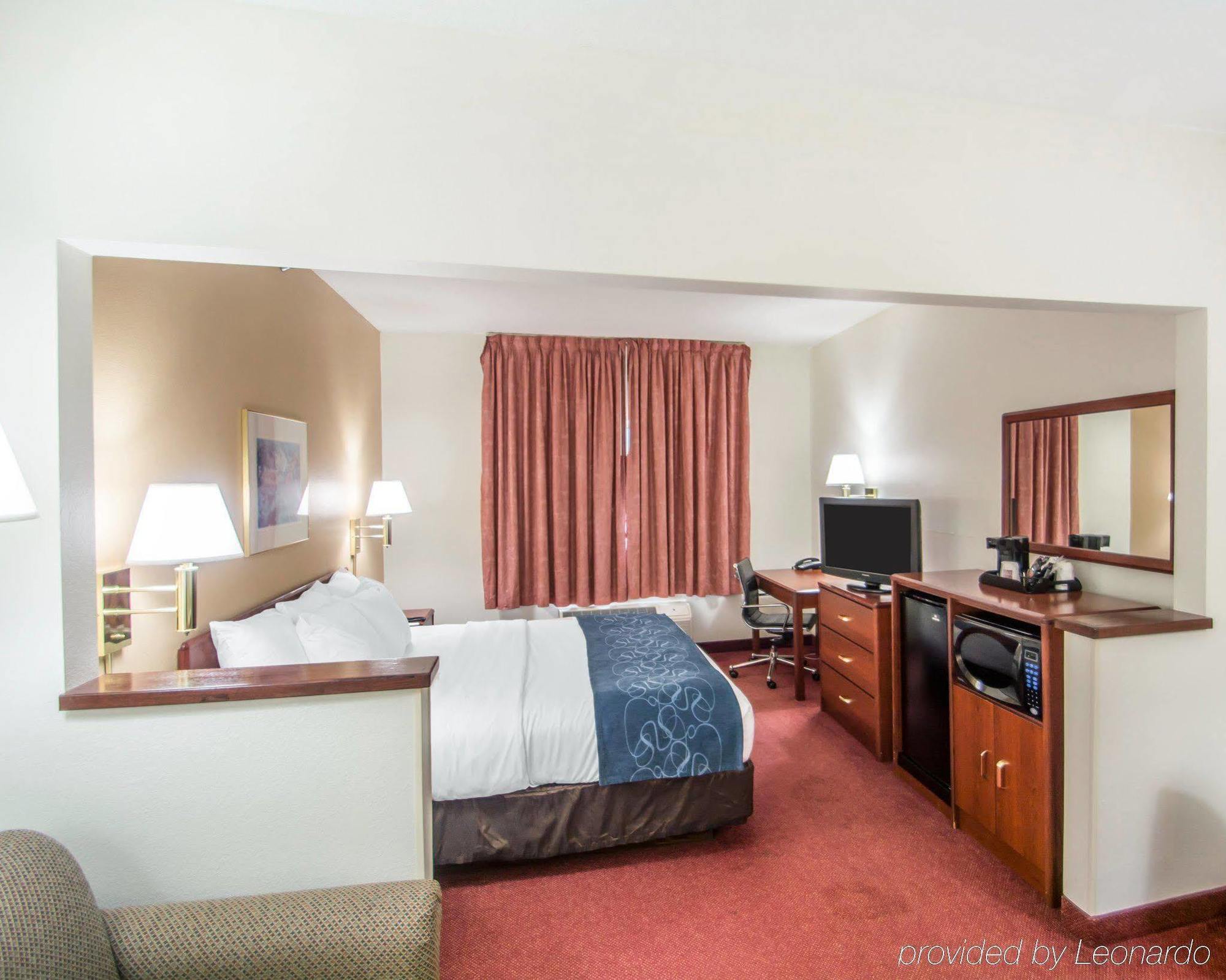 Comfort Suites Rochester Henrietta University Area Екстериор снимка
