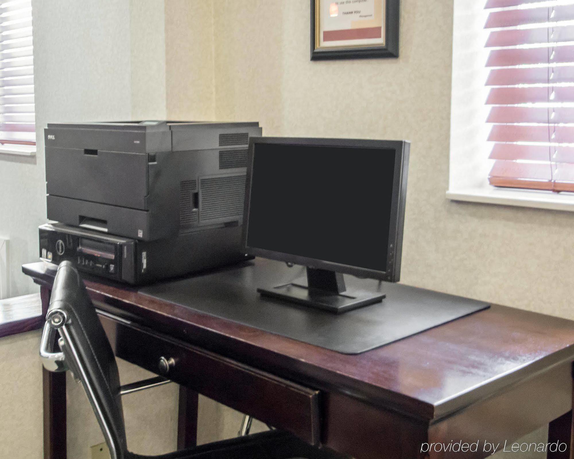 Comfort Suites Rochester Henrietta University Area Екстериор снимка