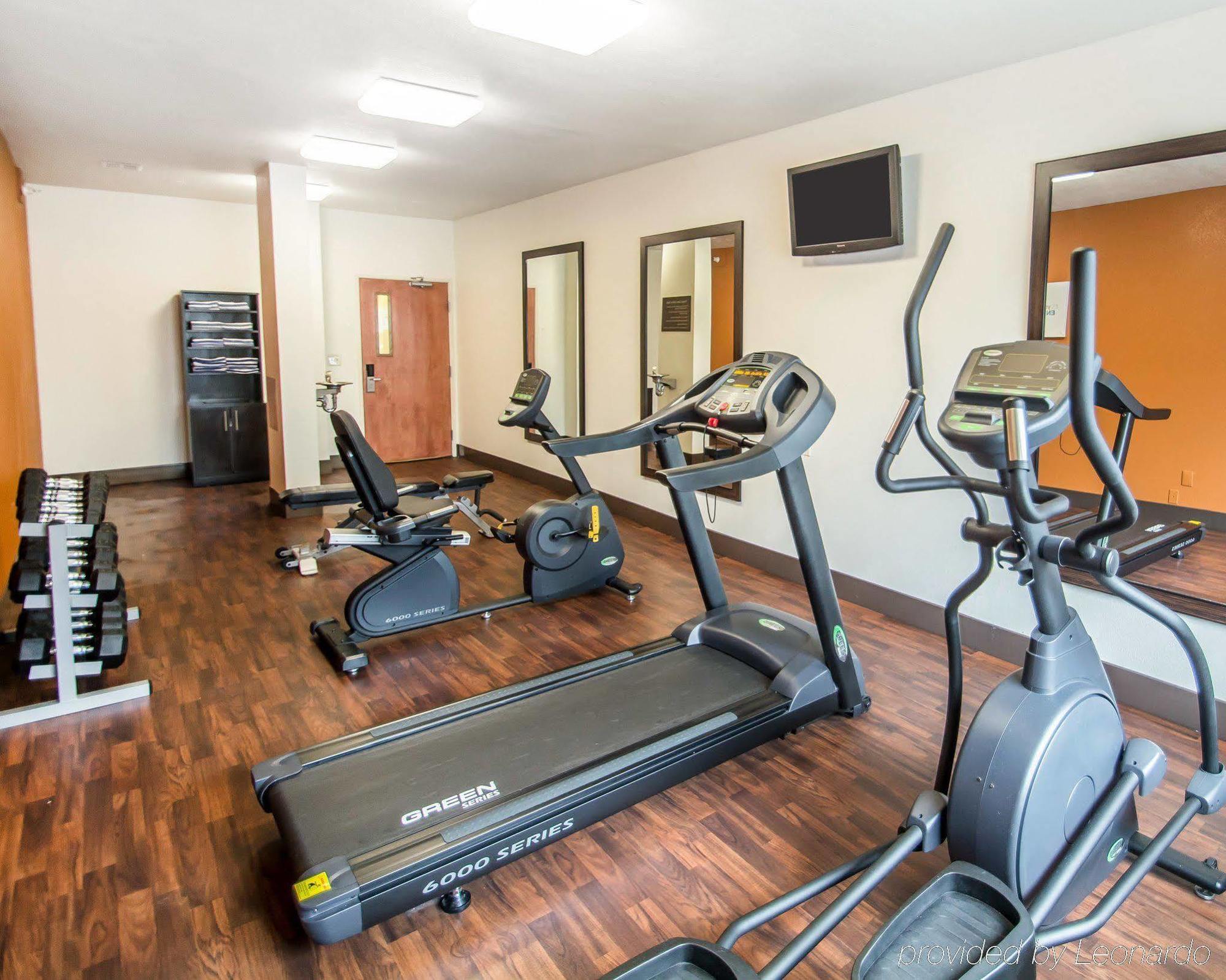 Comfort Suites Rochester Henrietta University Area Екстериор снимка